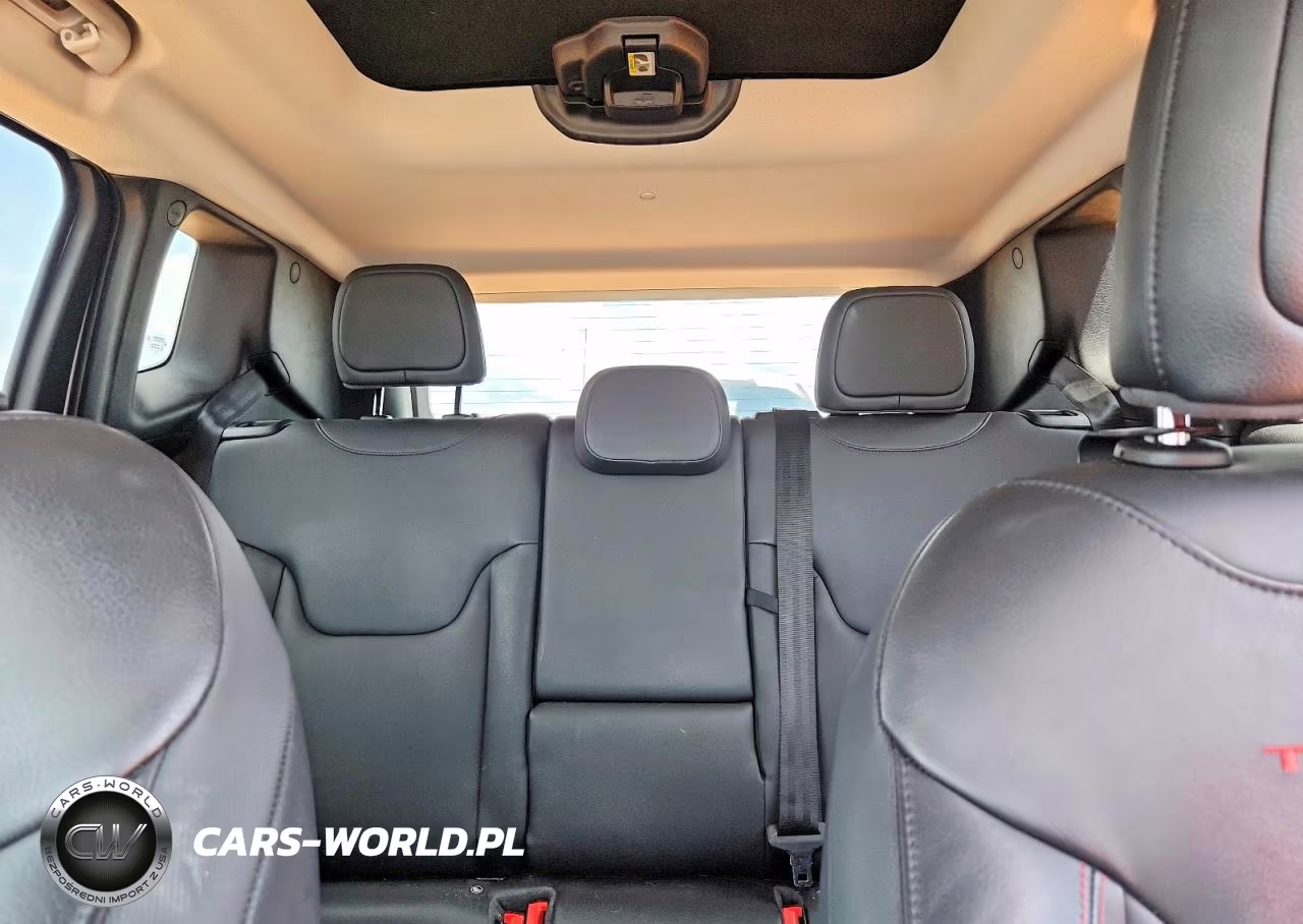 2020 Jeep Renegade Trailhawk VIN:ZACNJBC11LPL79542 - 10