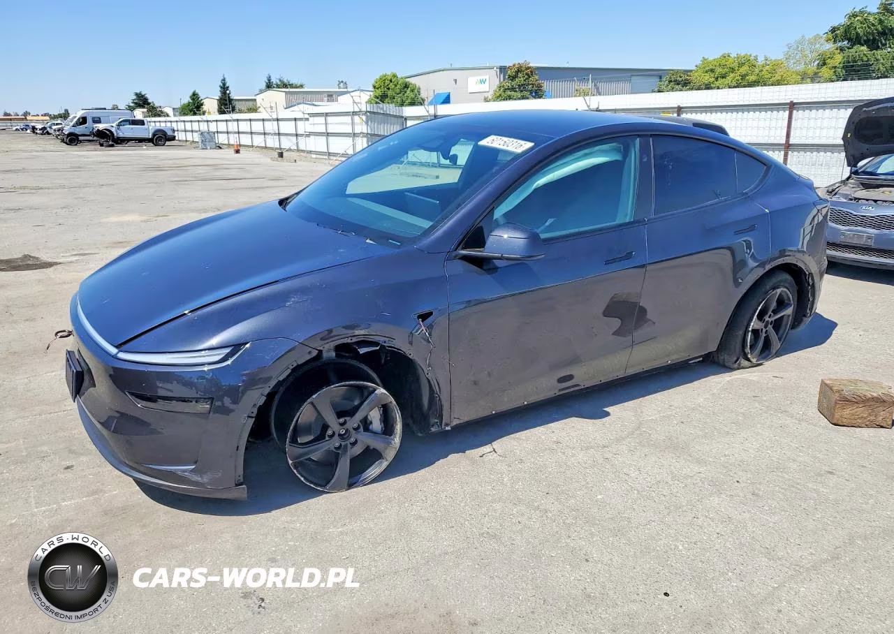 2026 Tesla Model Y – zdjęcie 1 z 13