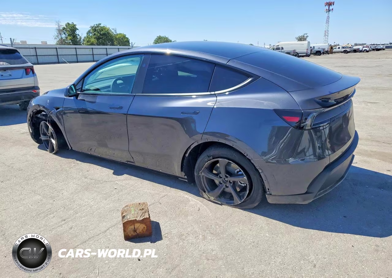 2026 Tesla Model Y VIN:7SAYGDEE7TF632934 - 2