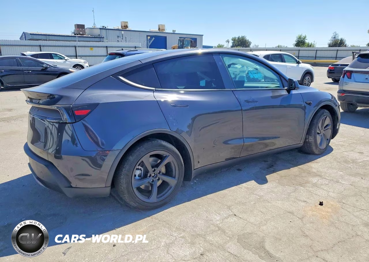 2026 Tesla Model Y VIN:7SAYGDEE7TF632934 - 3