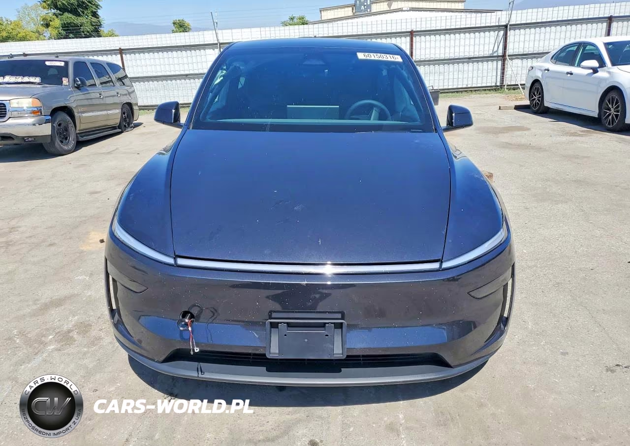 2026 Tesla Model Y VIN:7SAYGDEE7TF632934 - 5