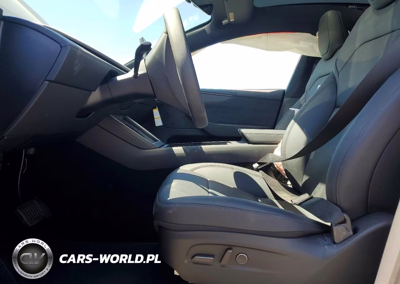 2026 Tesla Model Y VIN:7SAYGDEE7TF632934 - 7