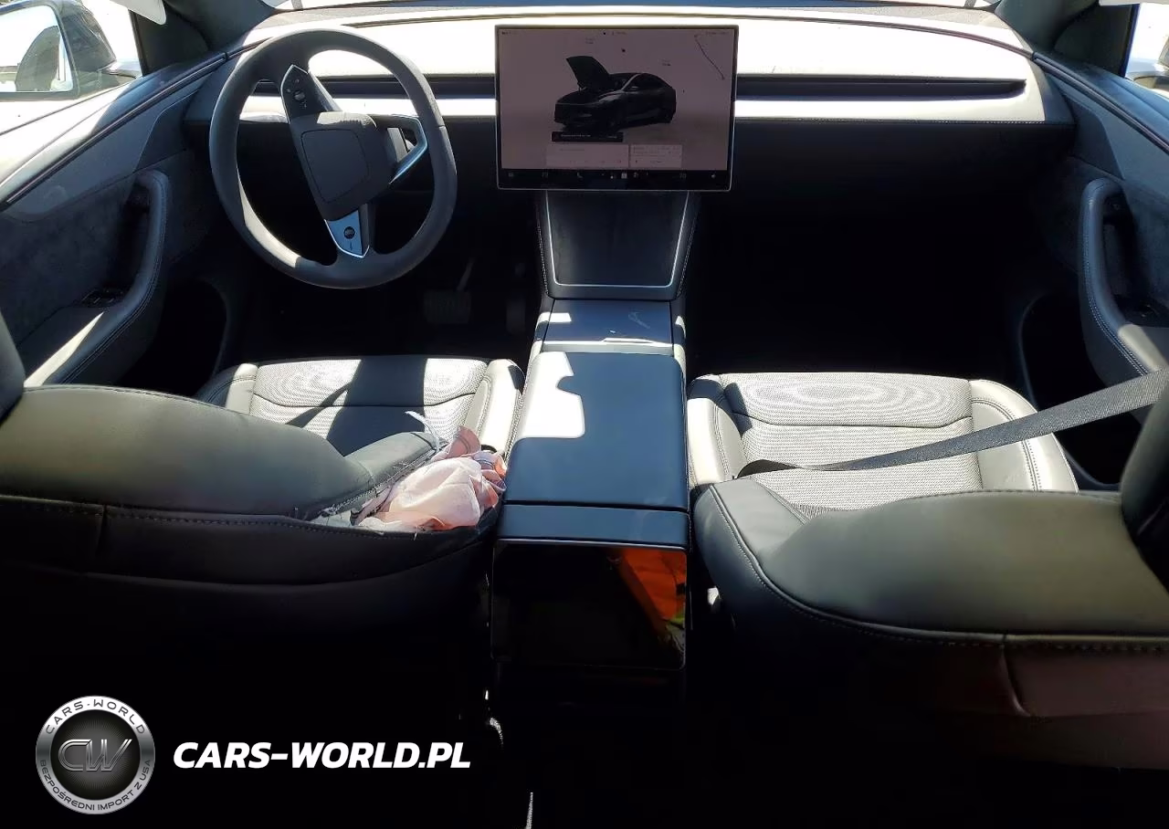 2026 Tesla Model Y VIN:7SAYGDEE7TF632934 - 8