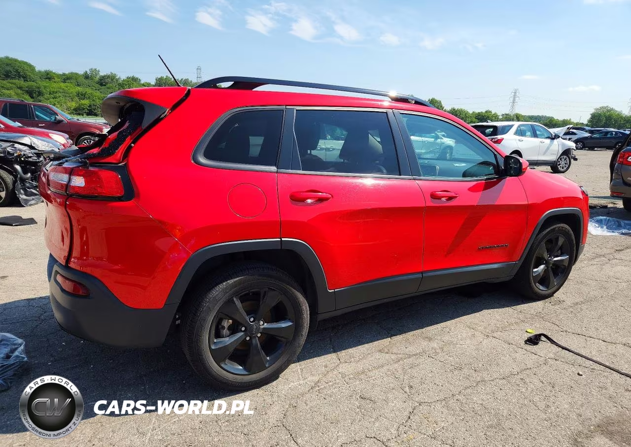 2018 Jeep Cherokee Latitude VIN:1C4PJLCB0JD618326 - 3