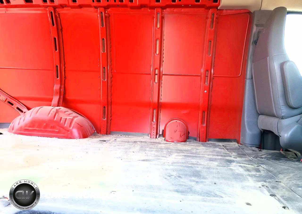 2025 Chevrolet Express 2500 Cargo Delivery Van VIN:1GCWGAFP6S1147730 - 11