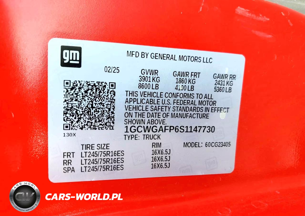 2025 Chevrolet Express 2500 Cargo Delivery Van VIN:1GCWGAFP6S1147730 - 14