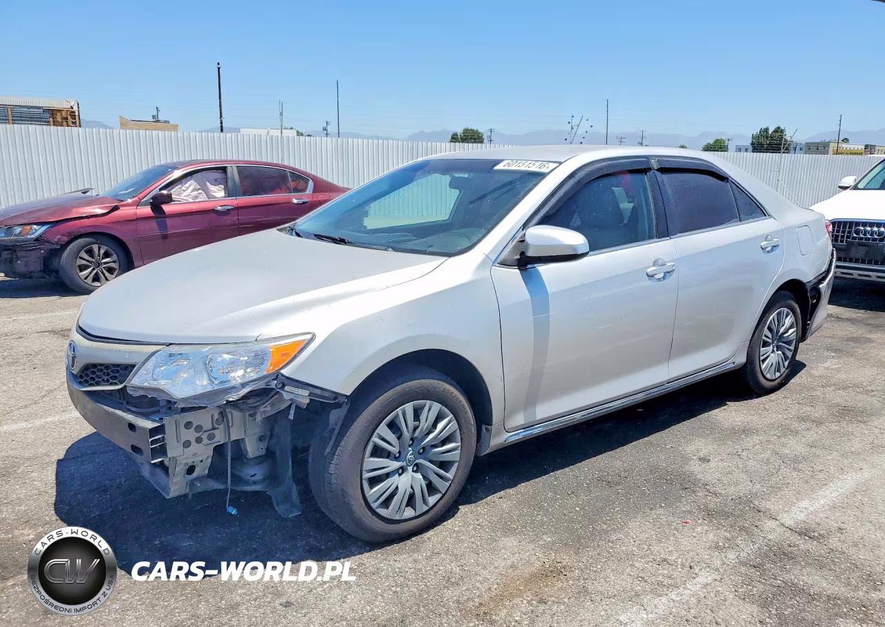 2012 Toyota Camry Base – zdjęcie 1 z 12