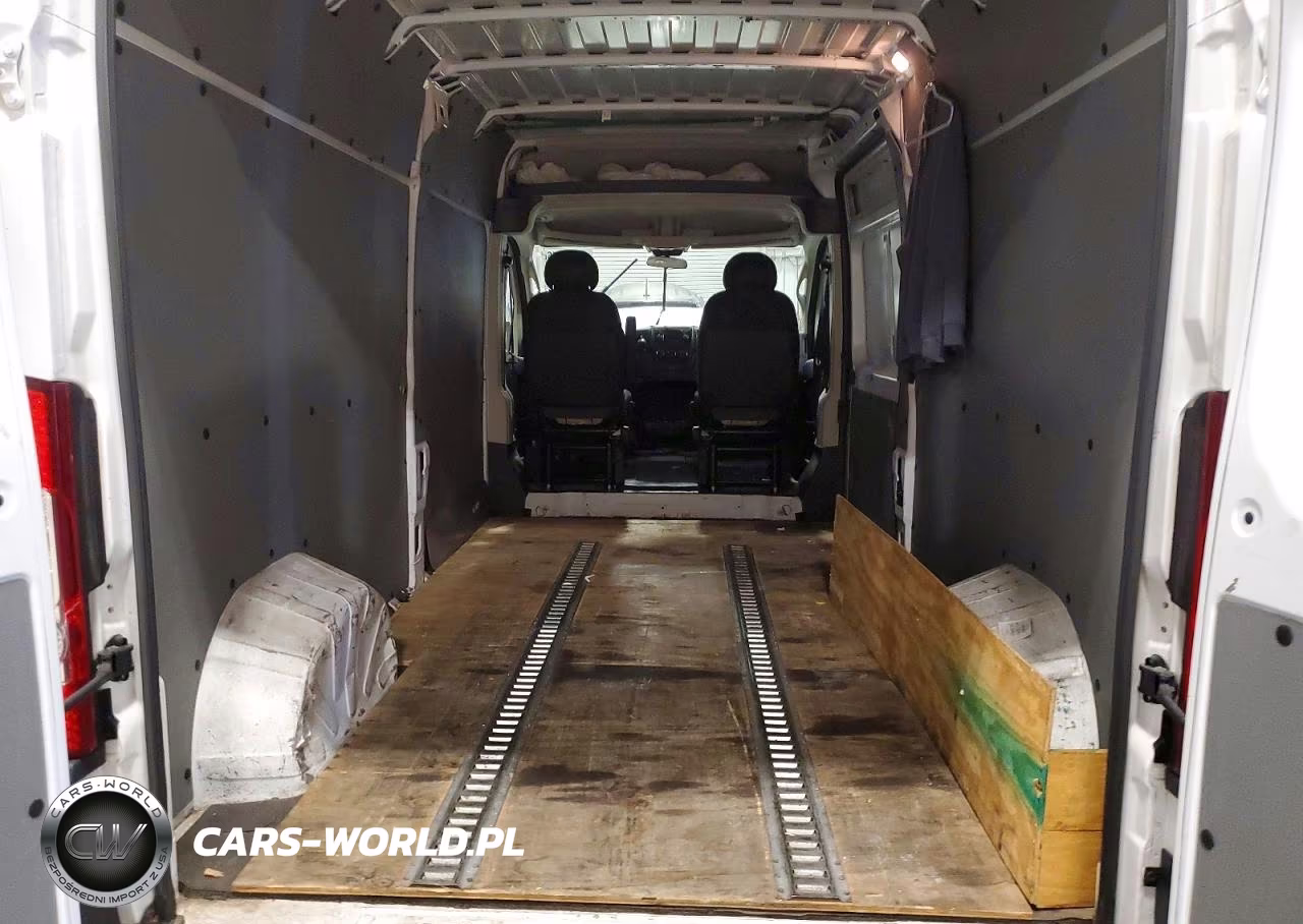 2018 Ram Promaster 2500 Delivery Van VIN:3C6TRVDG1JE118937 - 10