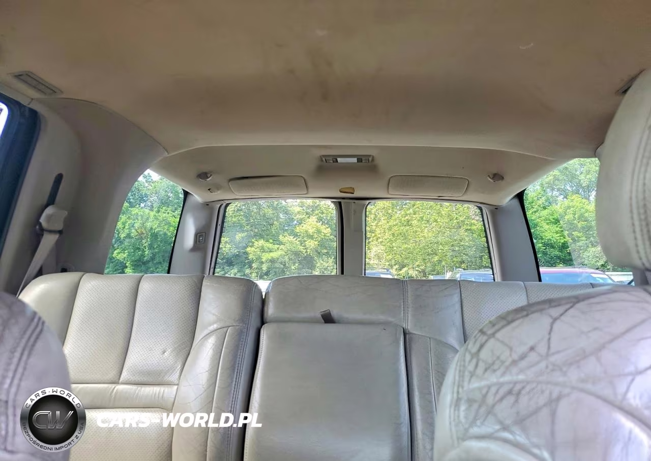 2000 Cadillac Escalade Luxury VIN:1GYEK63R6YR176324 - 10