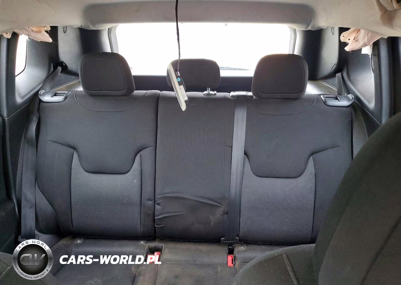 2018 Jeep Renegade Sport VIN:ZACCJBAB3JPJ44611 - 10