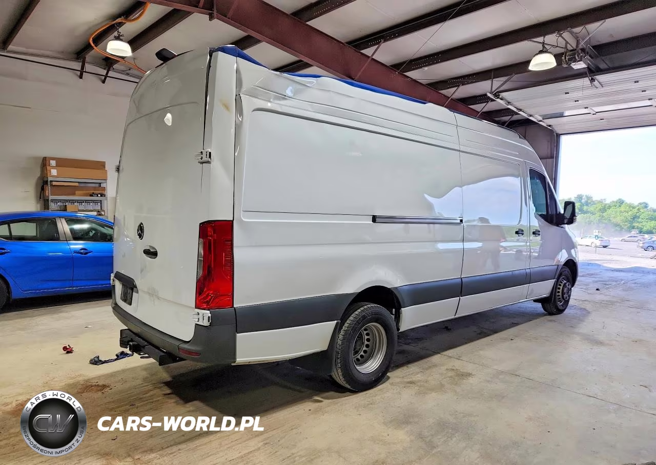2024 Mercedes-Benz Sprinter 4500 Delivery Van VIN:W1Y9NC3Y7RT179060 - 3