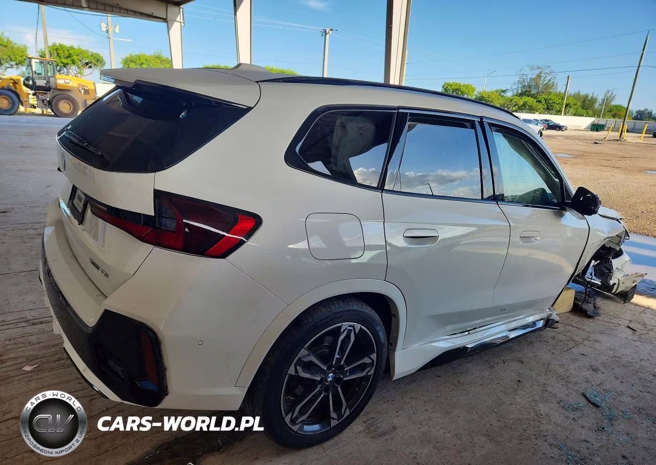 2023 BMW X1 xDrive28I VIN:WBX73EF07P5X64308 - 3