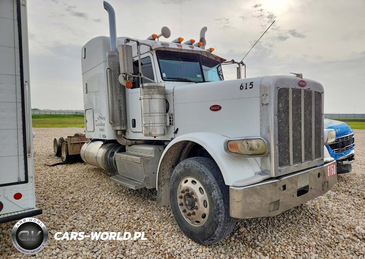 2011 Peterbilt 388 Semi Truck VIN:1XPWDP9X7BD126163 - 4