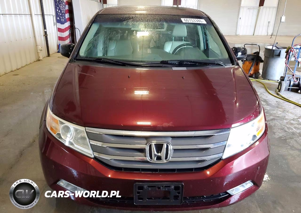 2011 Honda Odyssey Touring VIN:5FNRL5H95BB018335 - 5