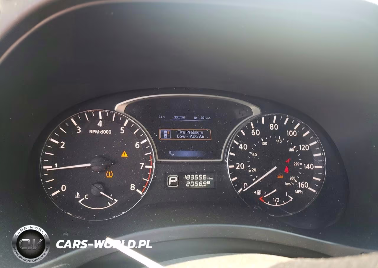 2015 Nissan Pathfinder Platinum VIN:5N1AR2MM5FC632465 - 9