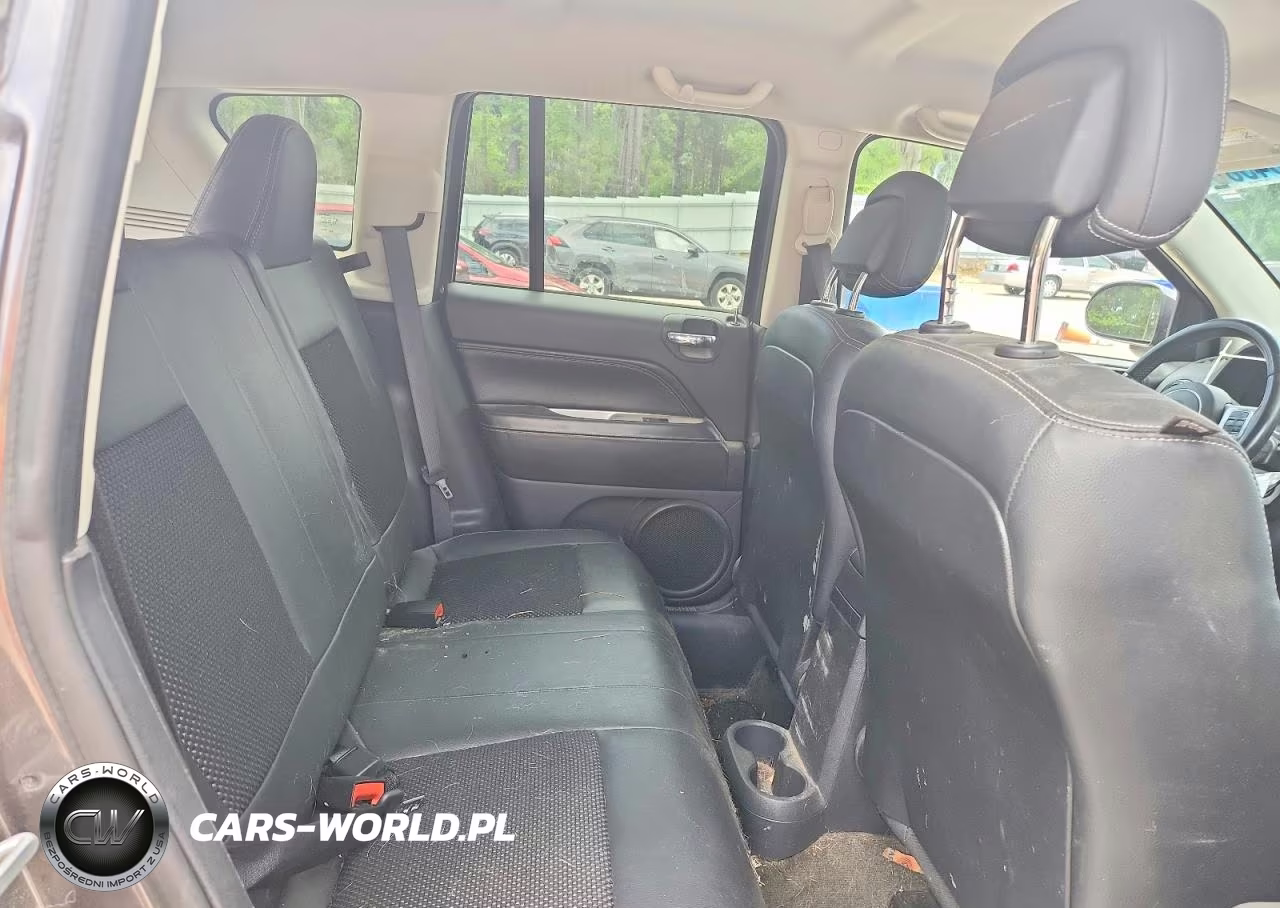 2016 Jeep Compass Latitude VIN:1C4NJDEB9GD757731 - 10