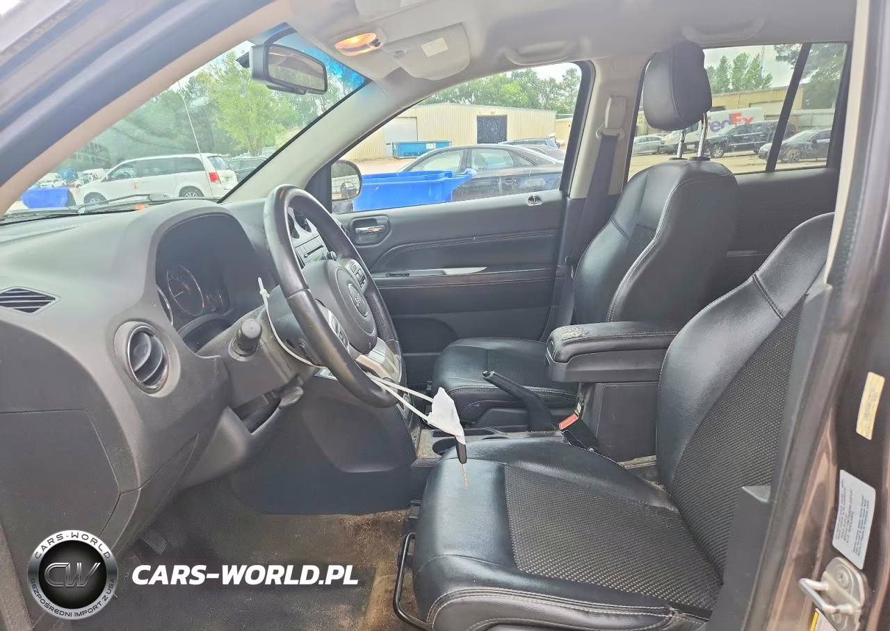 2016 Jeep Compass Latitude VIN:1C4NJDEB9GD757731 - 7