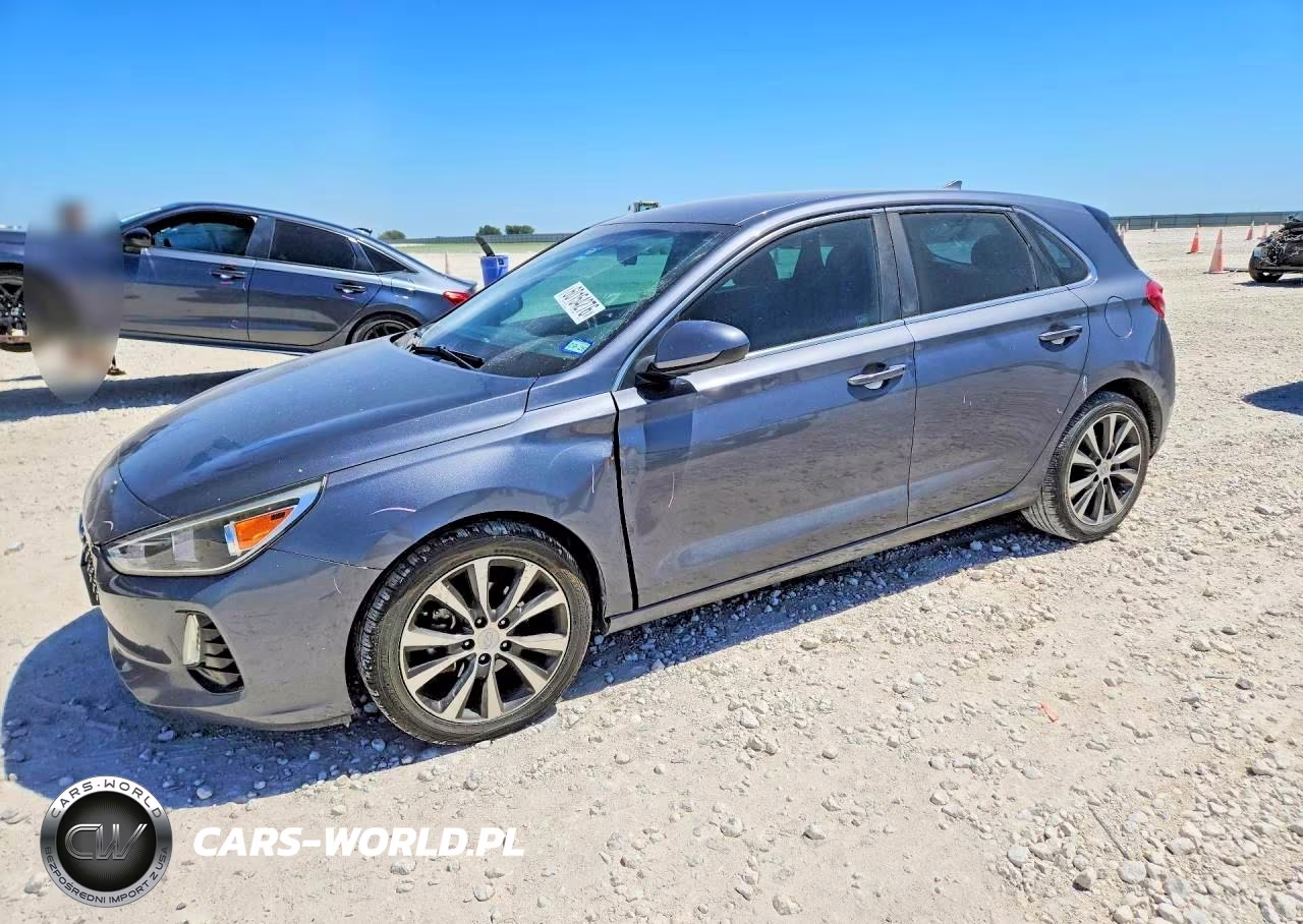 2018 Hyundai Elantra Gt Base – zdjęcie 1 z 12