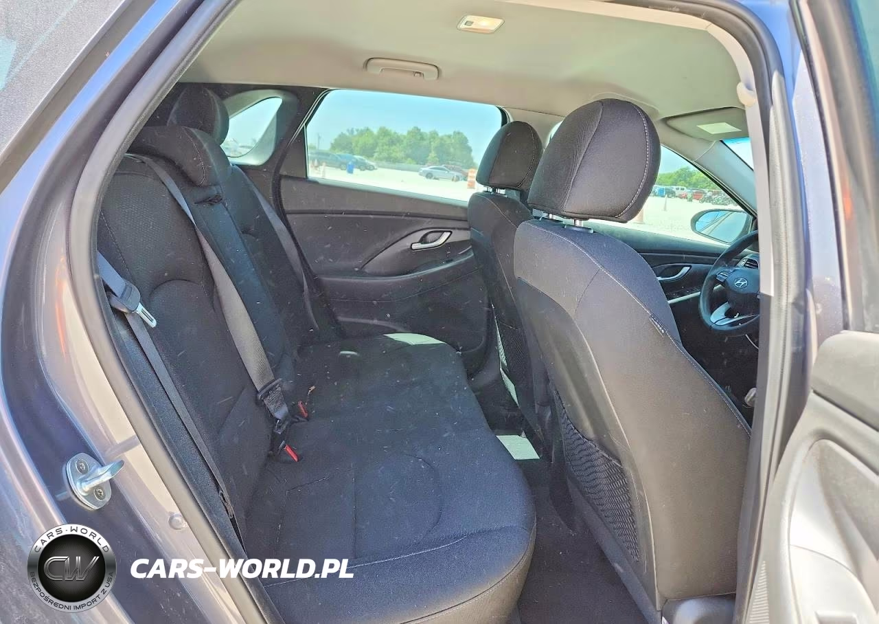 2018 Hyundai Elantra Gt Base VIN:KMHH35LE1JU019242 - 10