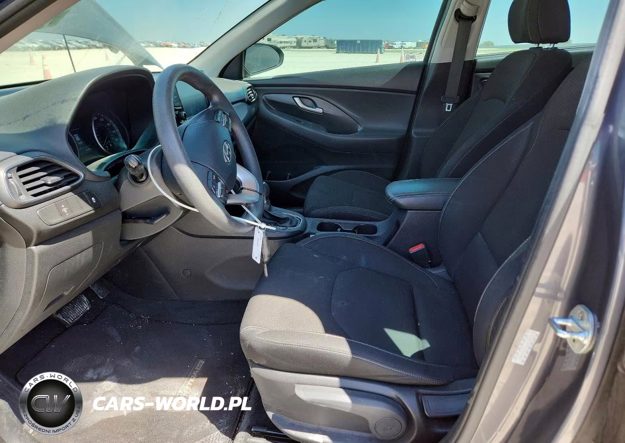 2018 Hyundai Elantra Gt Base VIN:KMHH35LE1JU019242 - 7