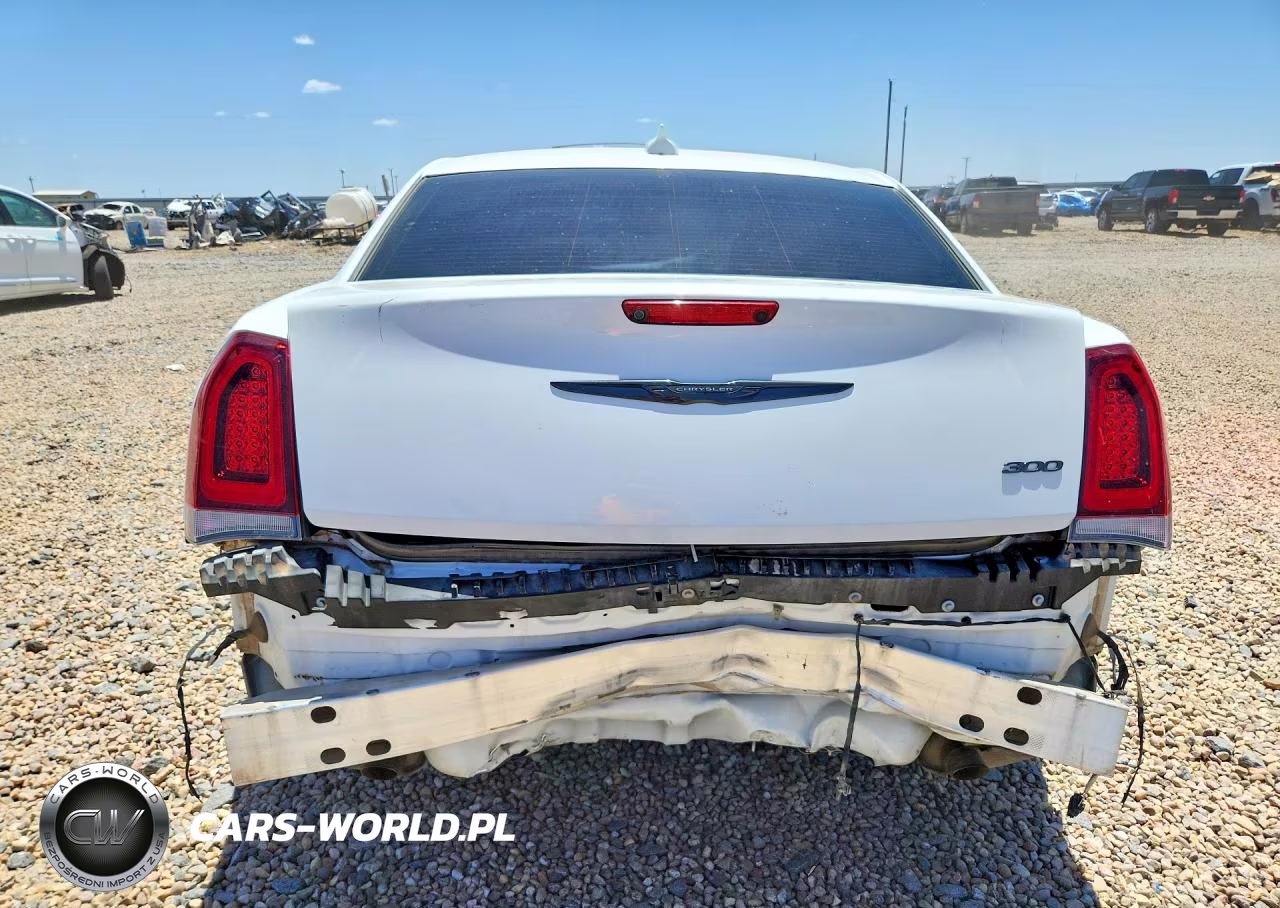 2022 Chrysler 300 Touring VIN:2C3CCAAG6NH256558 - 6