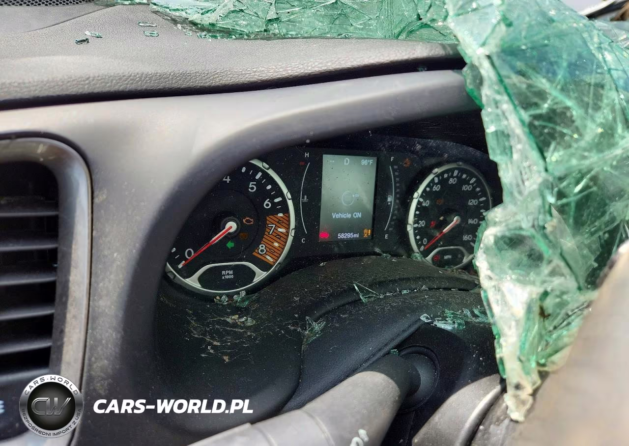 2023 Jeep Renegade Latitude VIN:ZACNJDB17PPP14998 - 9