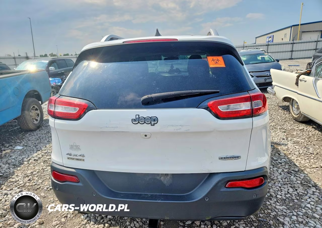 2016 Jeep Cherokee Latitude VIN:1C4PJMCB2GW214690 - 6