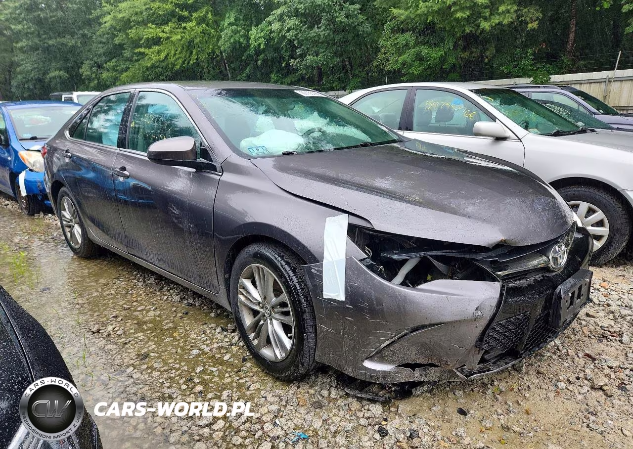 2015 Toyota Camry Se VIN:4T1BF1FK4FU109208 - 4