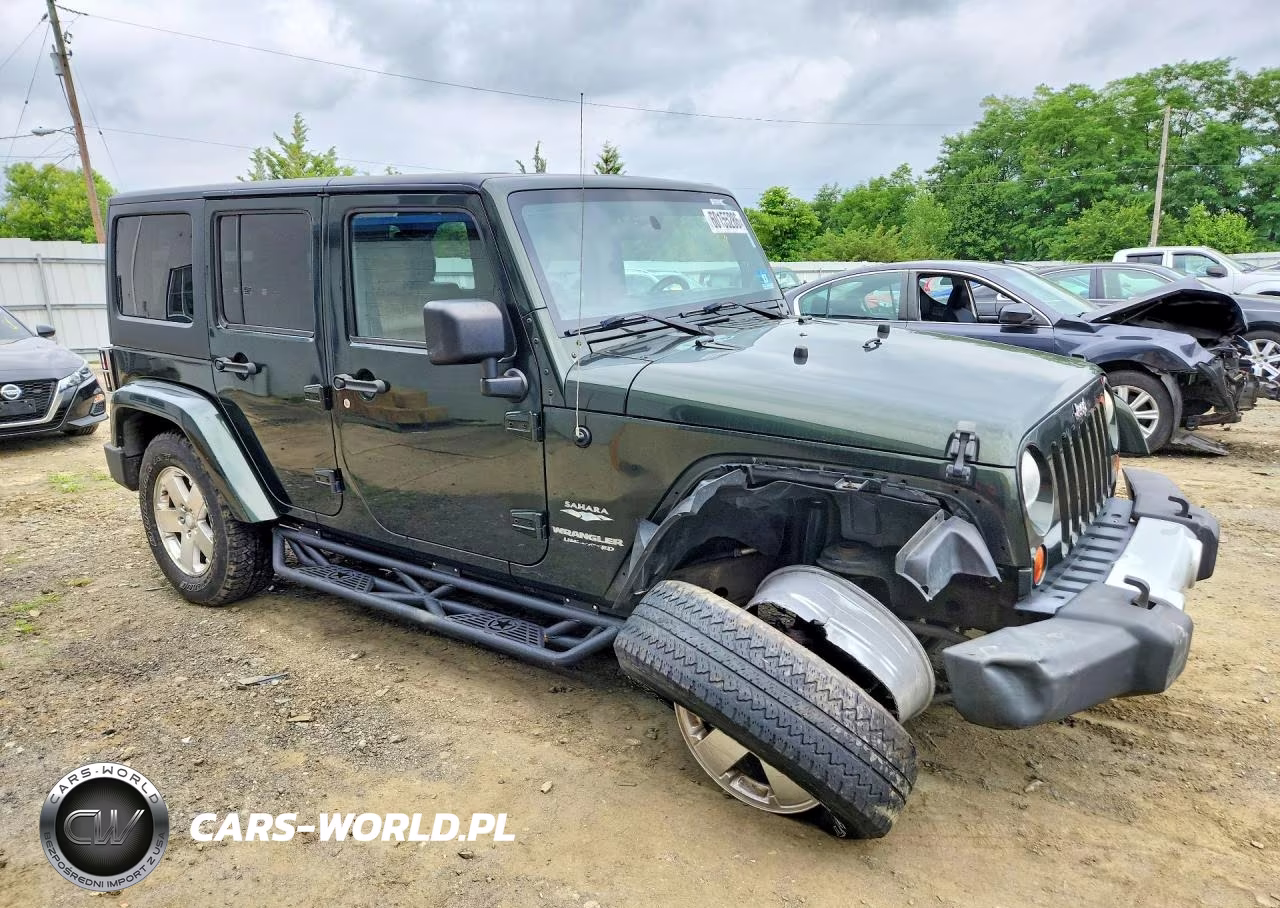2011 Jeep Wrangler Unlimited Sahara VIN:1J4BA5H1XBL532660 - 4
