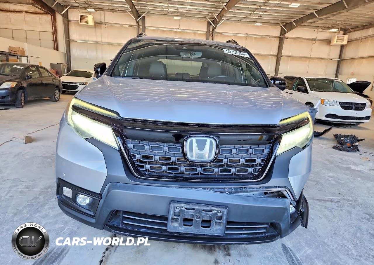 2019 Honda Passport Touring VIN:5FNYF7H97KB000403 - 5