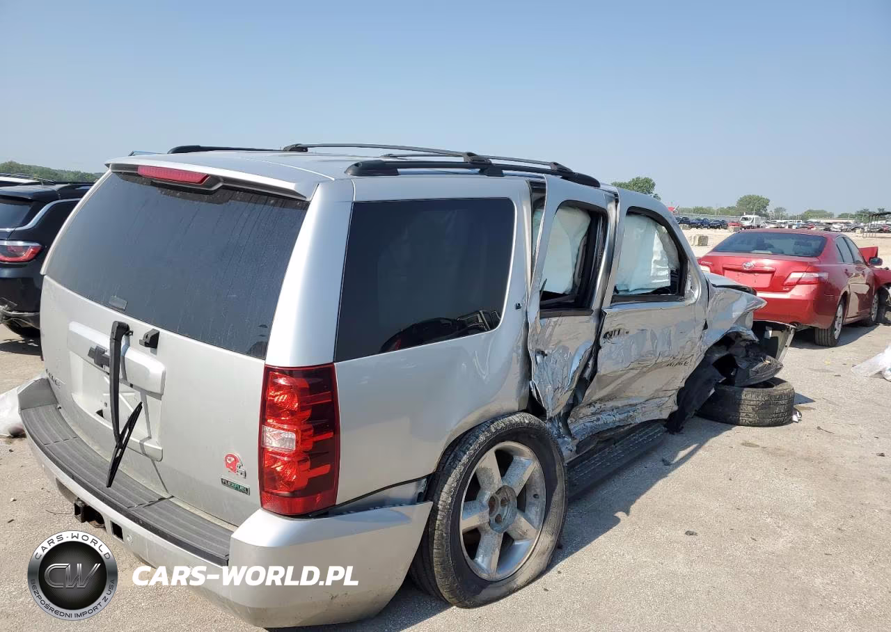 2010 Chevrolet Tahoe K1500 Lt VIN:1GNUKBE07AR125954 - 3