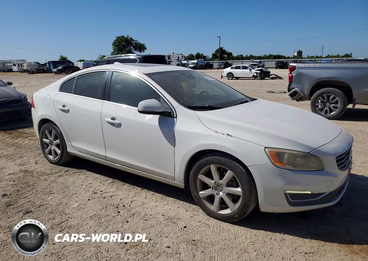 2016 Volvo S60 Premier VIN:YV126MFK9G2392265 - 4