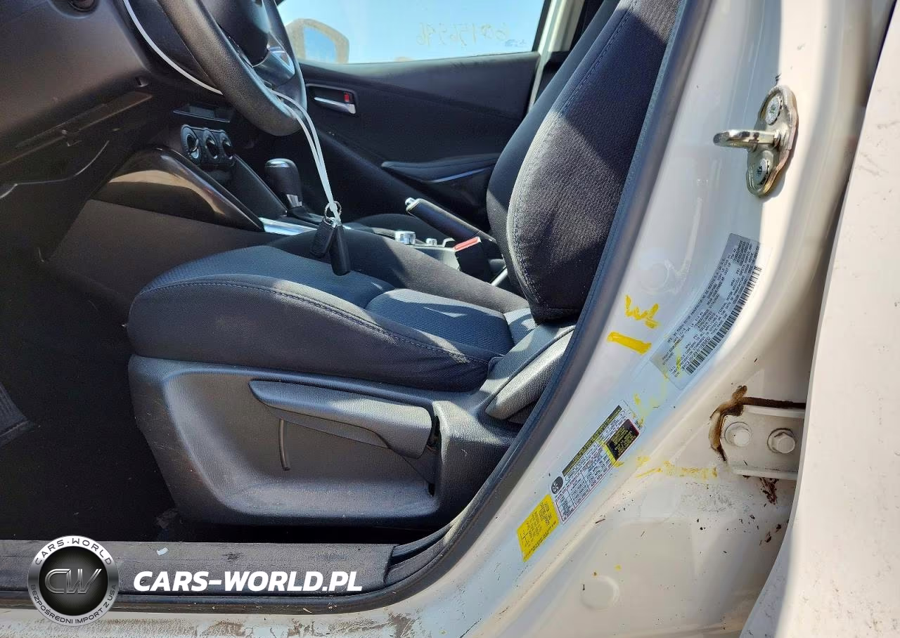 2017 Toyota Yaris Ia Base VIN:3MYDLBYV6HY166952 - 12