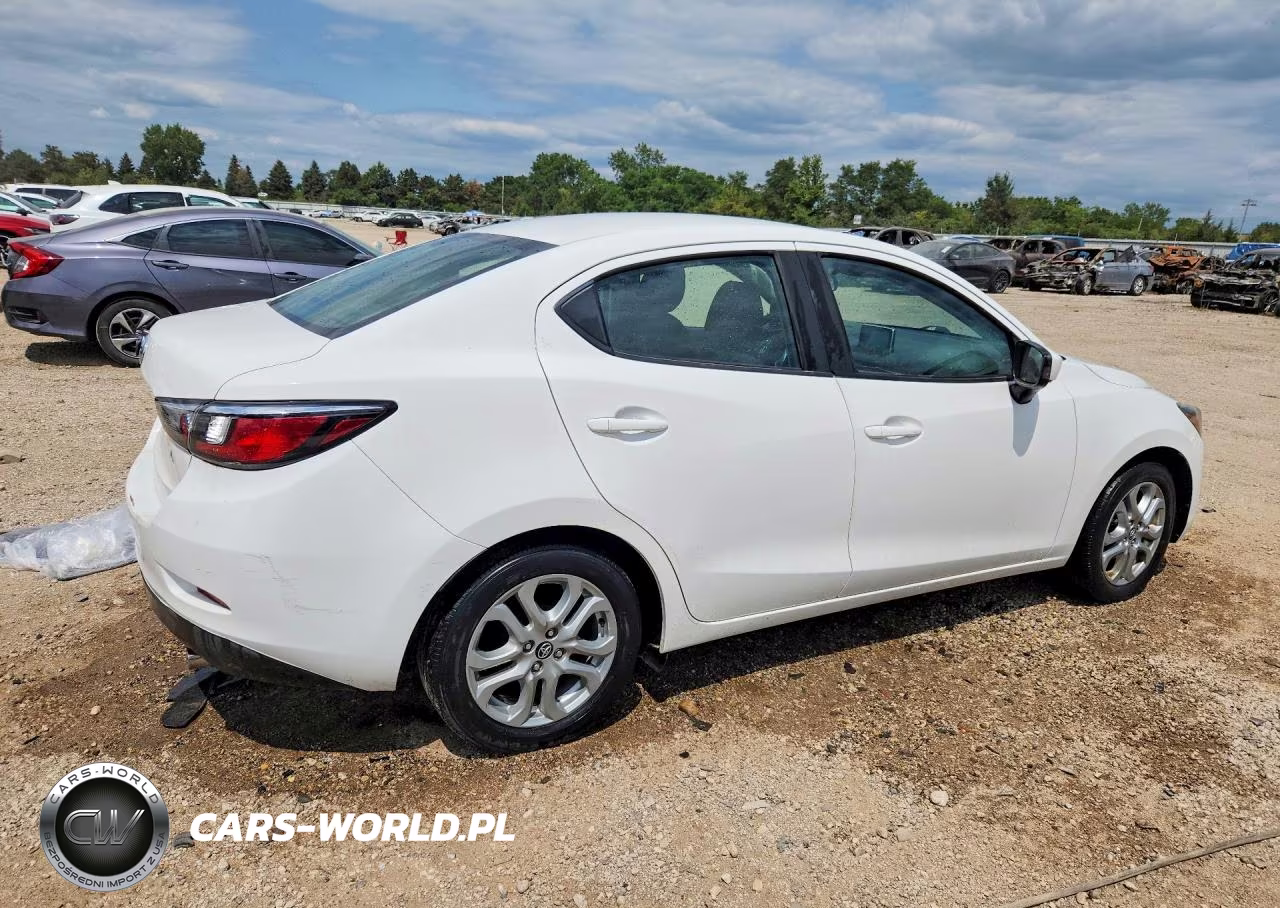 2017 Toyota Yaris Ia Base VIN:3MYDLBYV6HY166952 - 3
