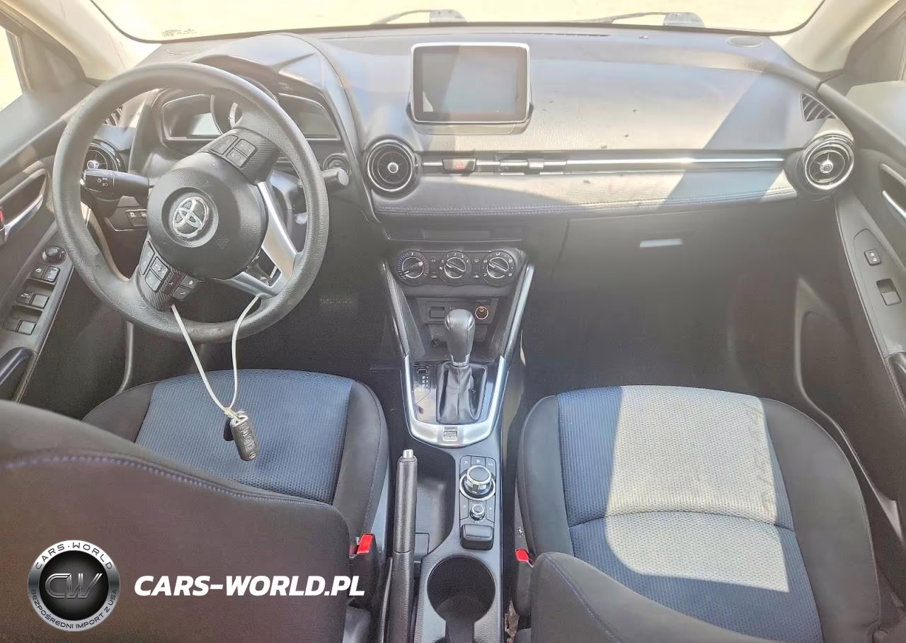 2017 Toyota Yaris Ia Base VIN:3MYDLBYV6HY166952 - 8