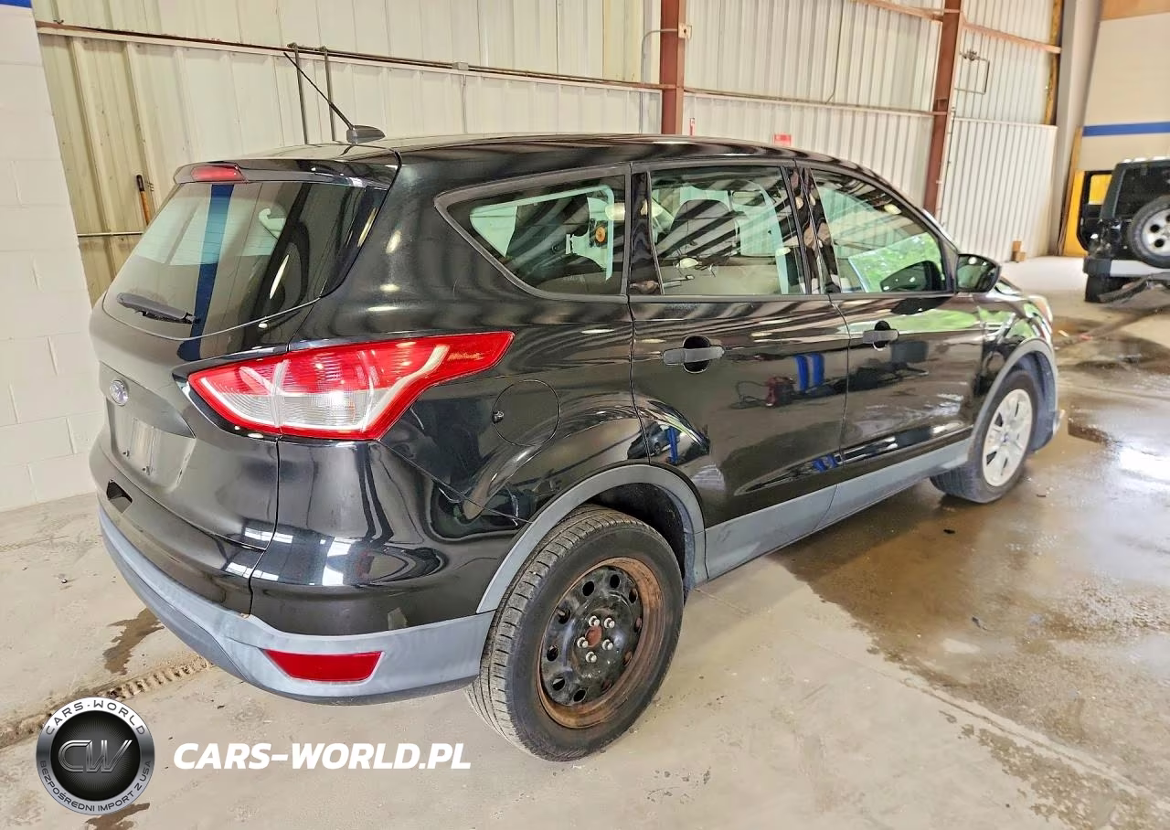 2013 Ford Escape S VIN:1FMCU0F74DUA98207 - 3