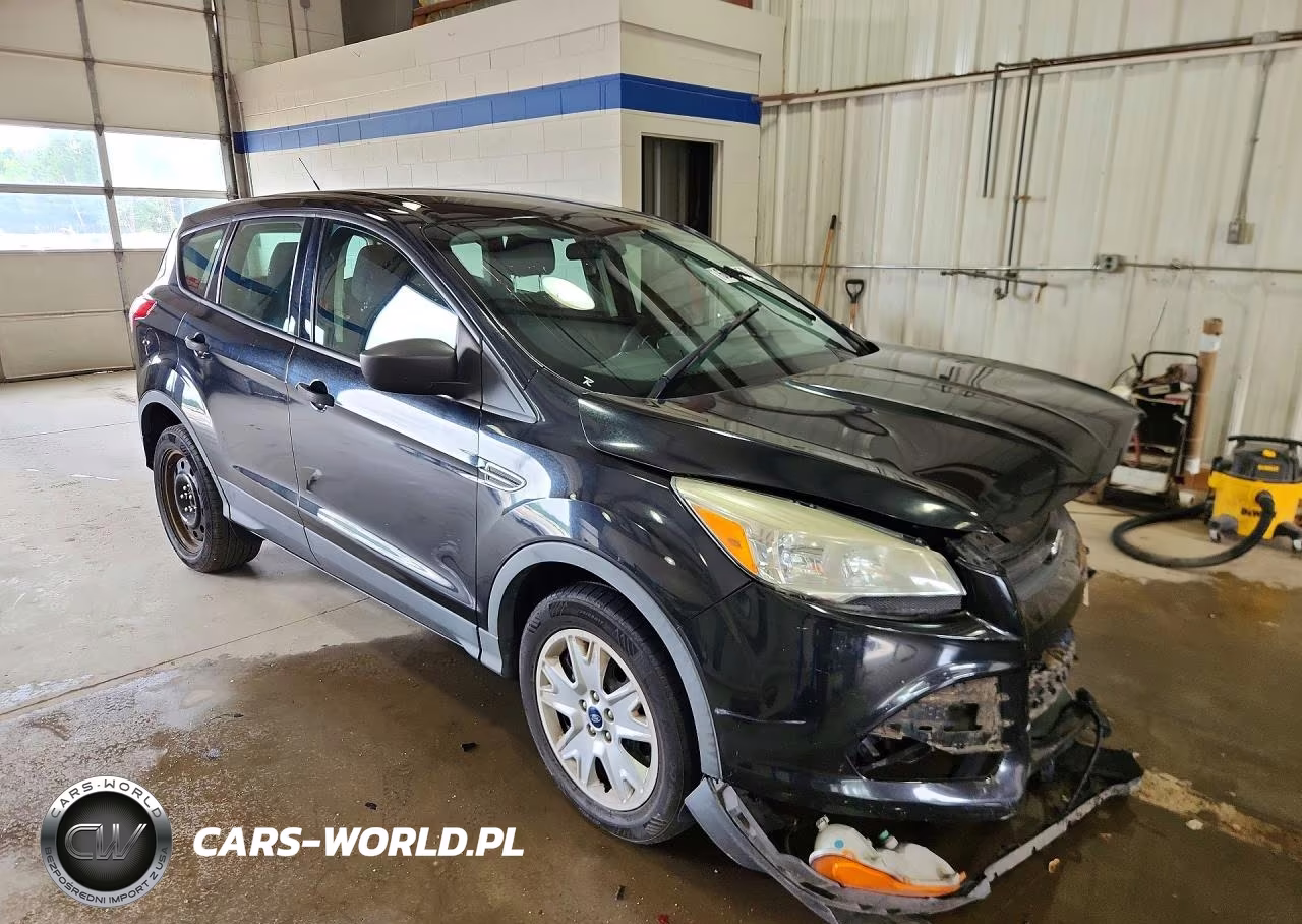 2013 Ford Escape S VIN:1FMCU0F74DUA98207 - 4