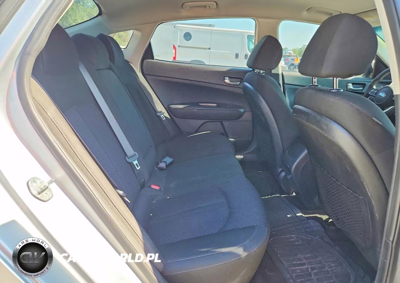 2019 Kia Optima Lx VIN:5XXGT4L30KG350295 - 10