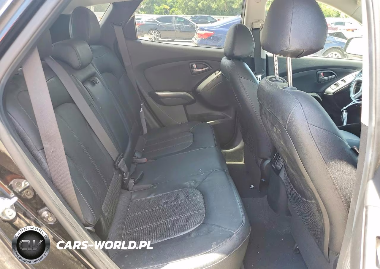 2014 Hyundai Tucson The Walking Dead Edition VIN:KM8JUCAG3EU936180 - 11