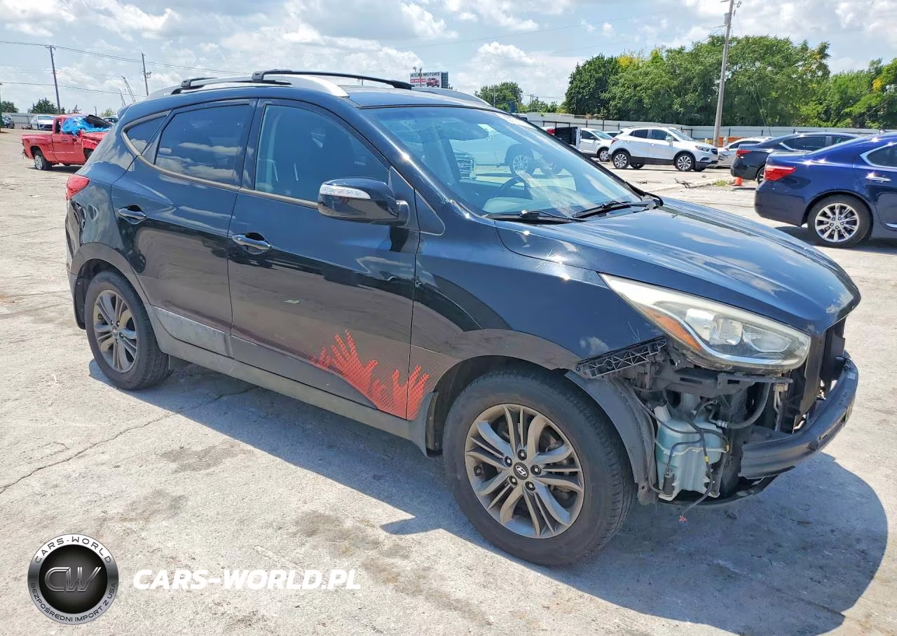2014 Hyundai Tucson The Walking Dead Edition VIN:KM8JUCAG3EU936180 - 4