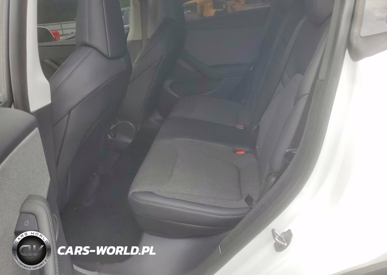 2026 Tesla Mdl Y VIN:7SAYGDED9TA585846 - 10