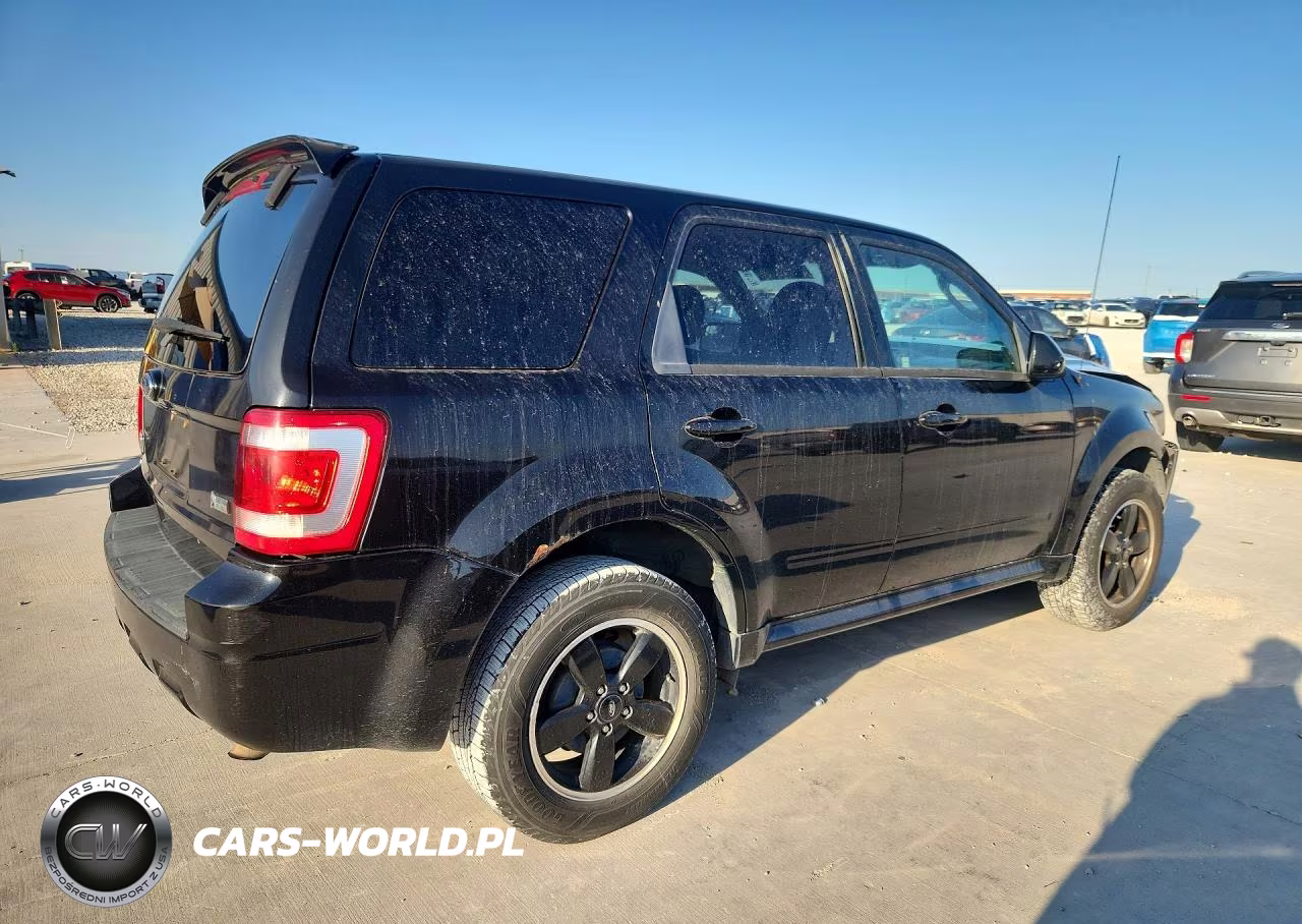 2011 Ford Escape Xlt VIN:1FMCU9DG2BKA68364 - 3