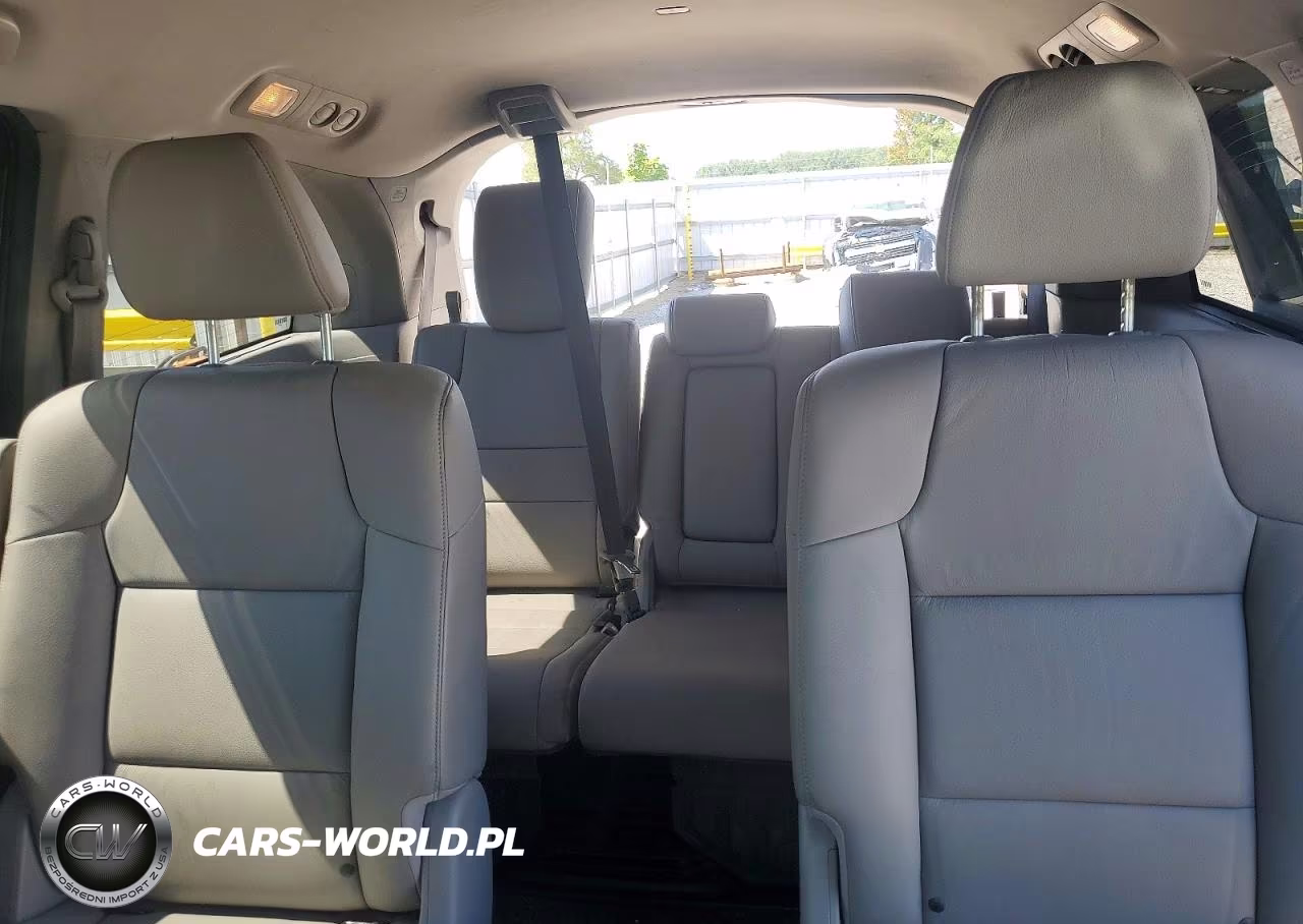 2015 Honda Odyssey Touring-Touring Elite VIN:5FNRL5H90FB507554 - 10