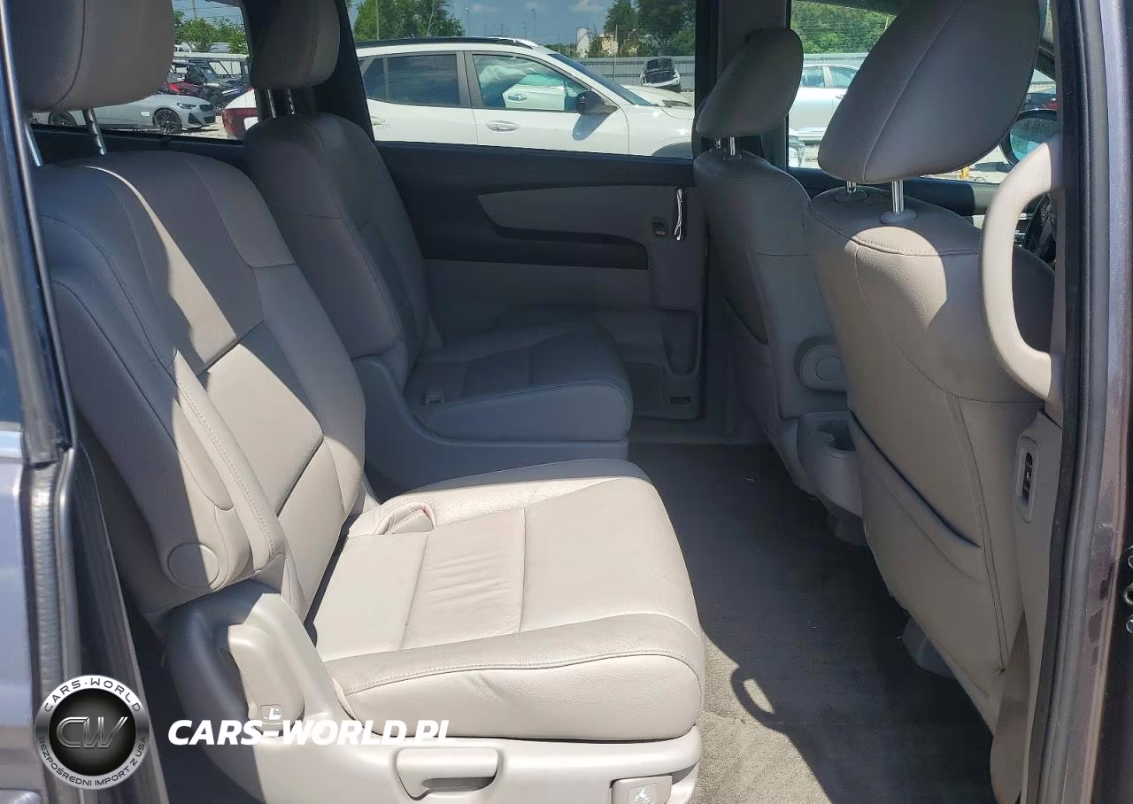 2015 Honda Odyssey Touring-Touring Elite VIN:5FNRL5H90FB507554 - 11