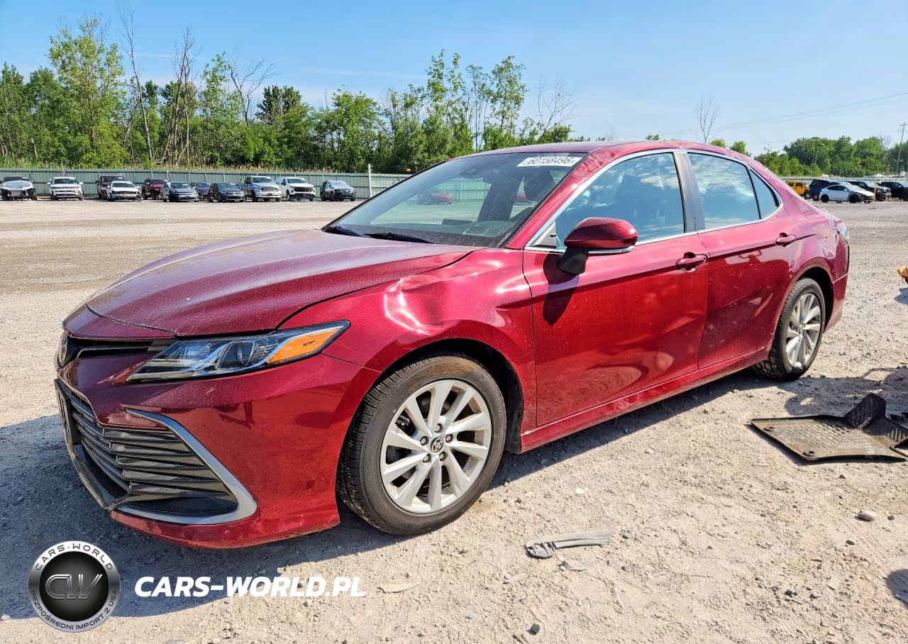2021 Toyota Camry Le – zdjęcie 1 z 12