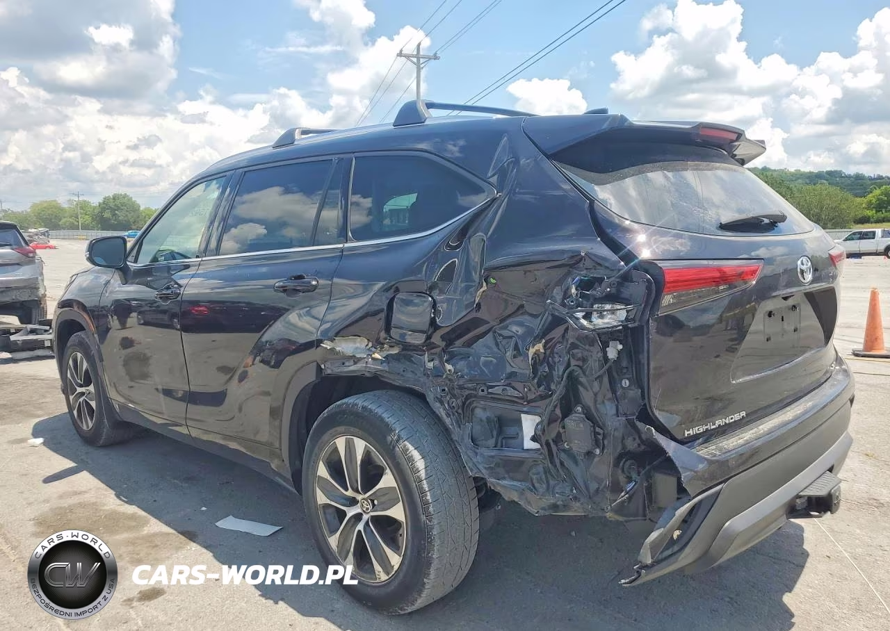 2021 Toyota Highlander Xle VIN:5TDGZRAH4MS045930 - 2