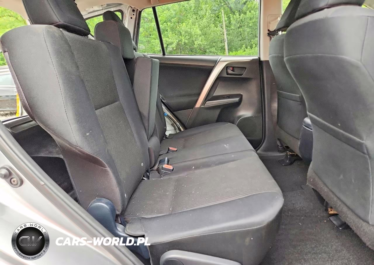 2018 Toyota Rav4 Le VIN:JTMBFREV9JJ211886 - 11