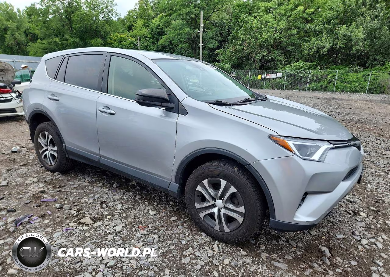 2018 Toyota Rav4 Le VIN:JTMBFREV9JJ211886 - 4
