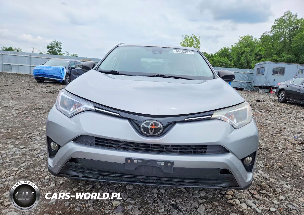 2018 Toyota Rav4 Le VIN:JTMBFREV9JJ211886 - 5