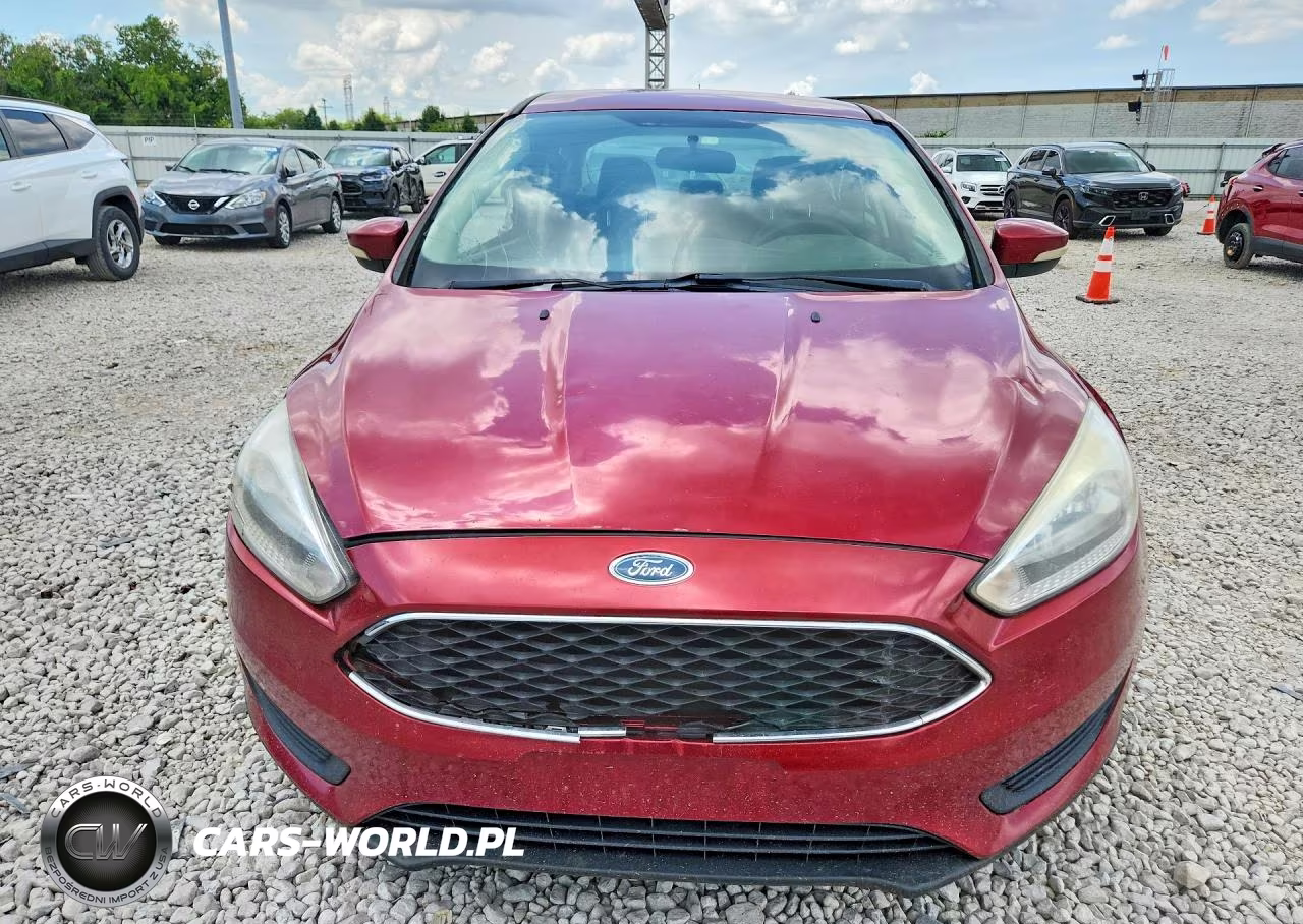 2016 Ford Focus Se VIN:1FADP3F25GL376456 - 5